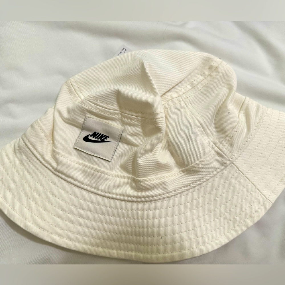 Nike Bucket Hat
